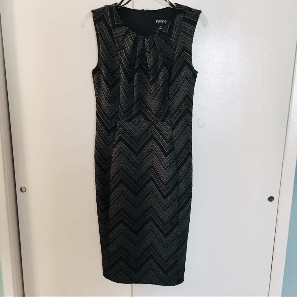 Pretty and practical sheath dress
